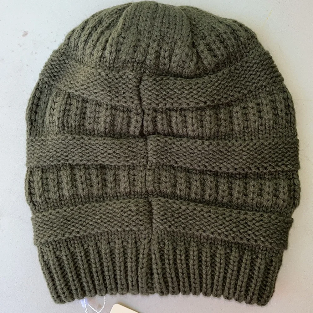 Furtalk Slouch Beanie. - Picture 2 of 4